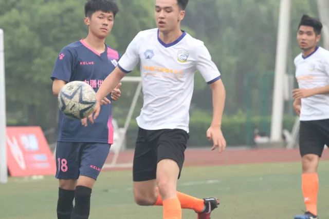 绿茵牵两岸足球结同心 鹤岗中俄足球赛事搭建跨境人文交流桥梁